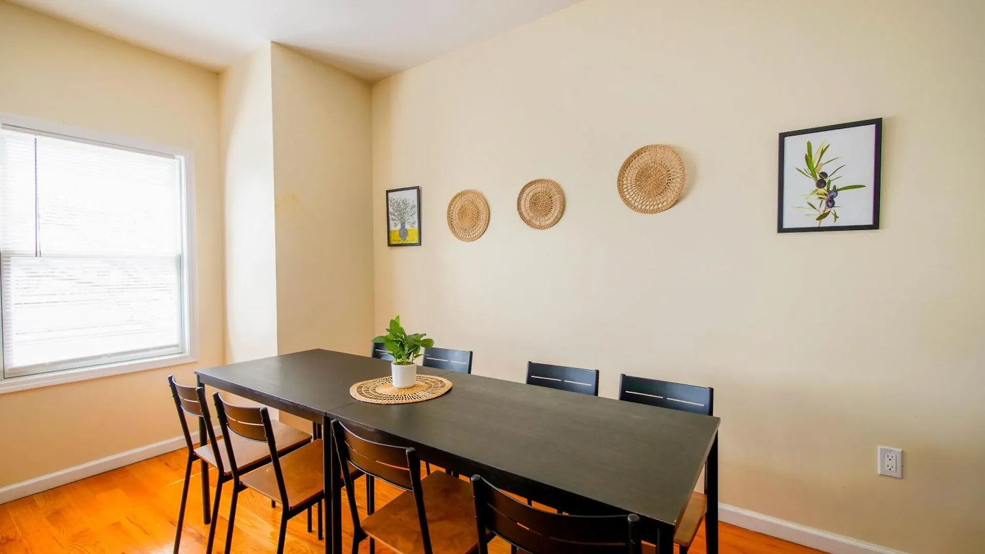 Pleasing 3Br Apt, Mins To Nyc Jersey City