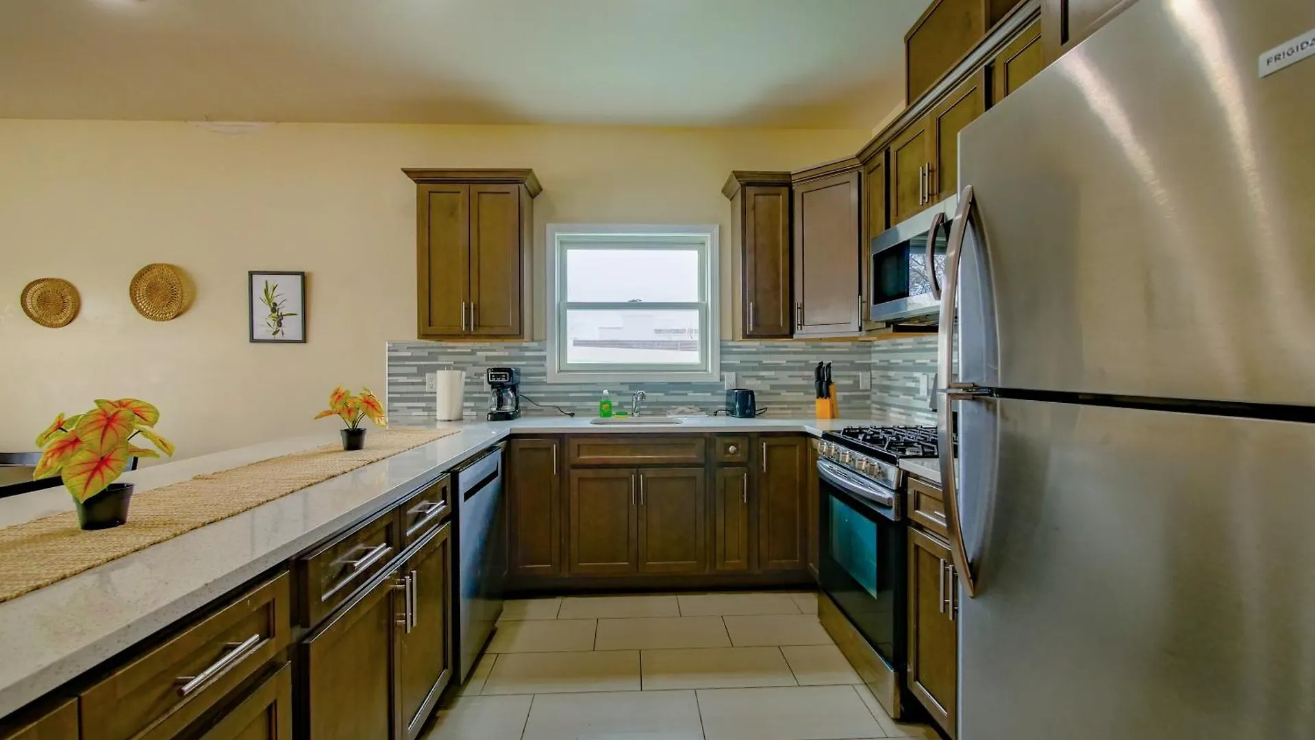 Pleasing 3Br Apt, Mins To Nyc Jersey City